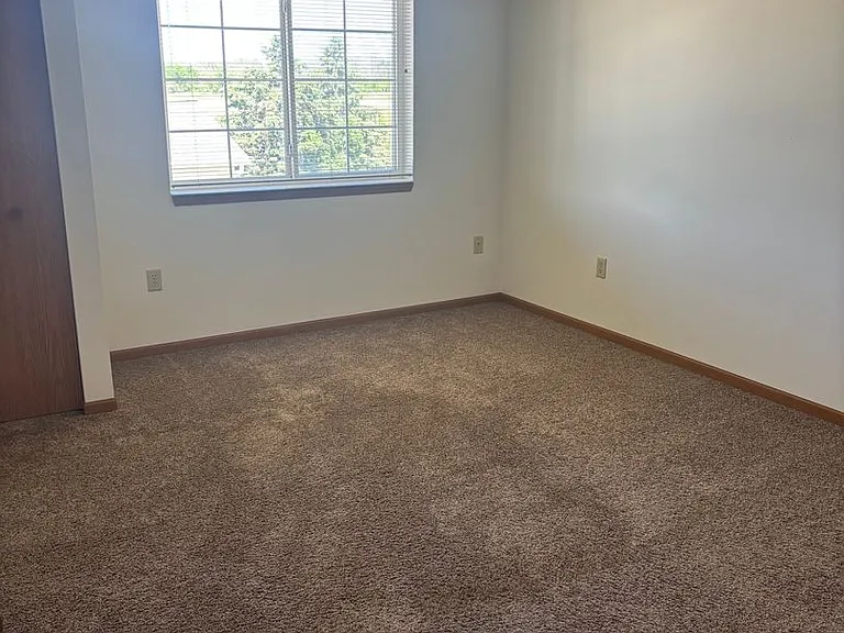 W1083 Lewis Ln — Photo 9
