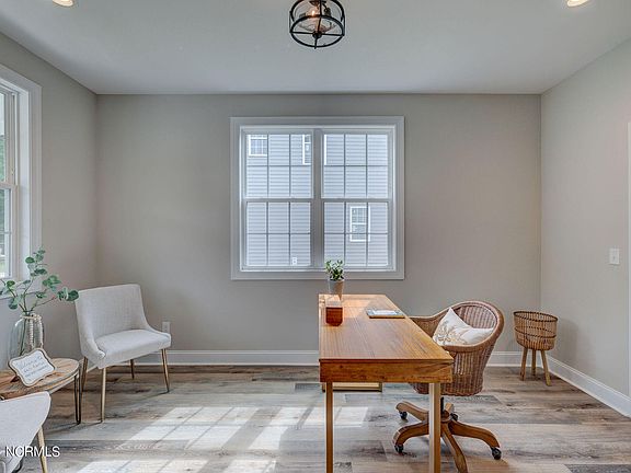 3rd image of 9599 Lily Pond Court NE
