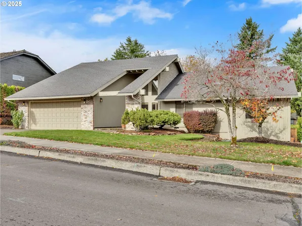 3239 SW 26th St, Gresham, OR 97080