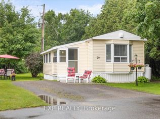 20 Pinewood Ave, Beckwith, ON K7C 0S6