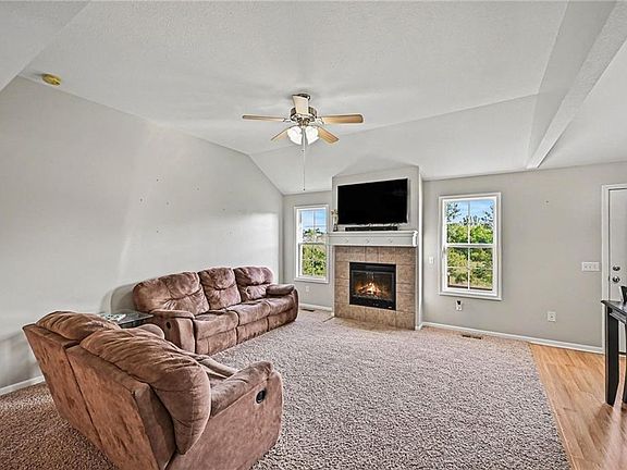 5th image of 502 Lake Meadows Dr