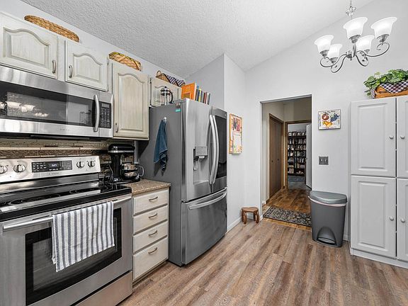 5th image of 471 44th Avenue Ct