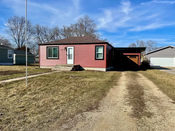 222 E Greenview Ave, Machesney Park, IL 61115