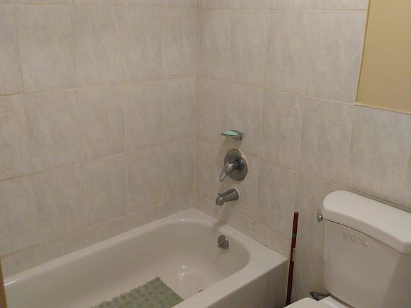 2nd image of 1208 College Ave APT 3