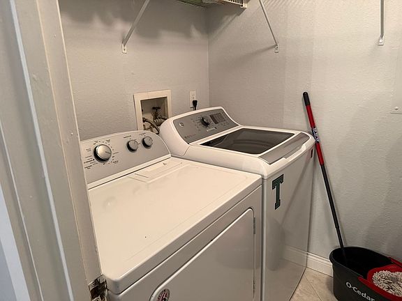 5th image of 3705 SW 27th St APT 1218