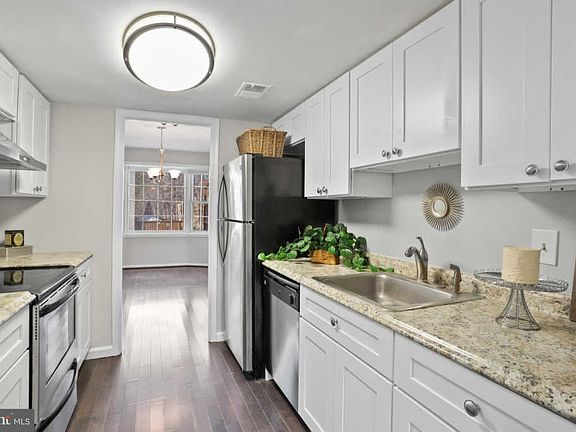 3rd image of 3853 Ogilvie Ct