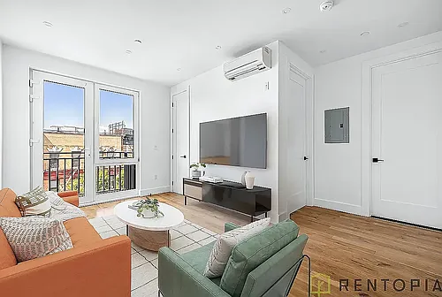 624 Metropolitan Ave #3A Photo 1
