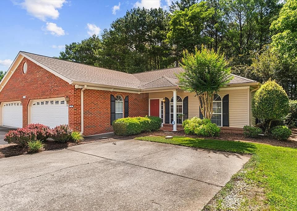 1st image of 1694 Red Oak Dr