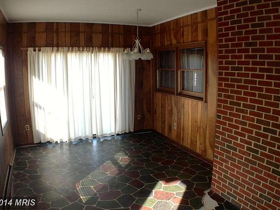 3rd image of 120 Woodrow Dr