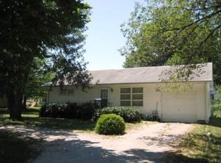 304 S High St, Butler, MO 64730