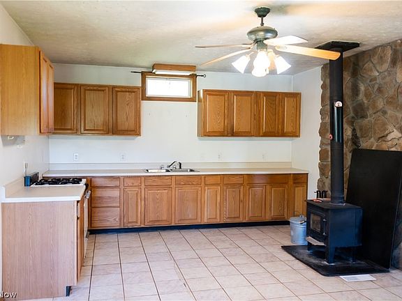 2nd image of 2603 County Road 1075