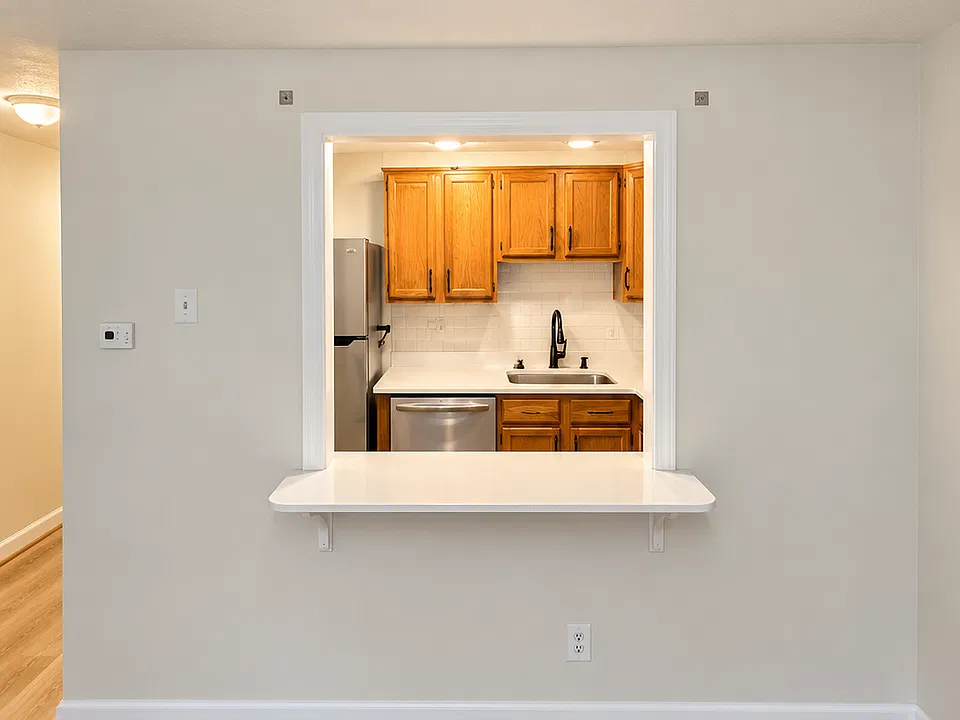 616 Boston Post Rd E #15.15