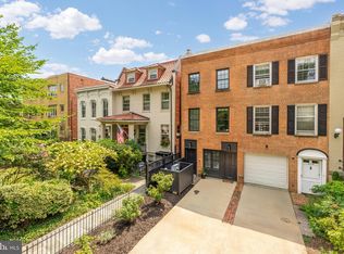 811 E Capitol St SE, Washington, DC 20003