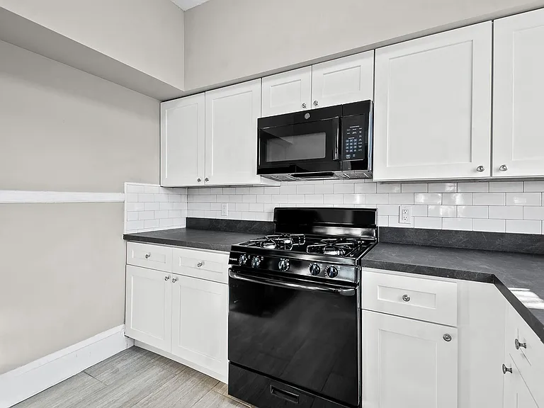 212 Taft St #REAR — Photo 1