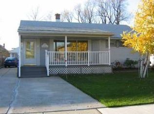 34 Toelsin Rd, Cheektowaga, NY 14225