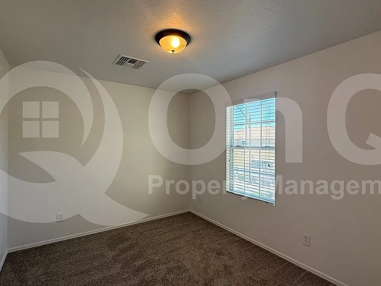 3927 E Edna Dr — Photo 3