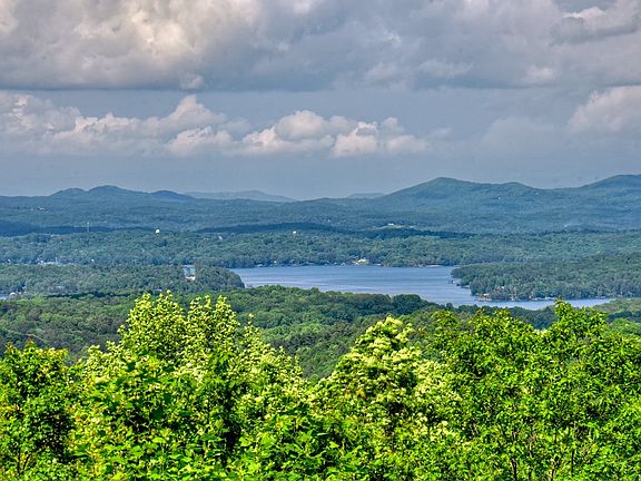 3rd image of 181 Ridge Cir