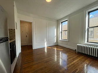 Rented by Hillel Realty Group