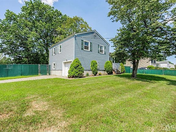 3rd image of 218 Schillaci Ln
