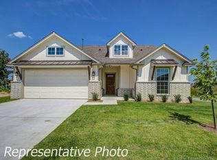 7401 S Indianwood Ave W, Broken Arrow, OK 74011