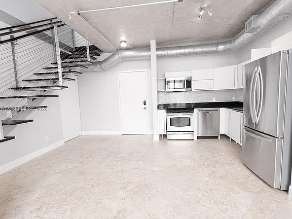 5th image of 690 SW 1st Ct APT 3118