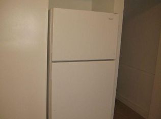 225 College St APT 1, Elgin, IL 60120