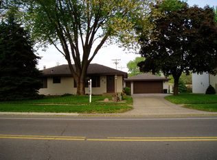 165 Garden View Dr, Apple Valley, MN 55124