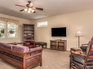 843 NW 17th St, Redmond, OR