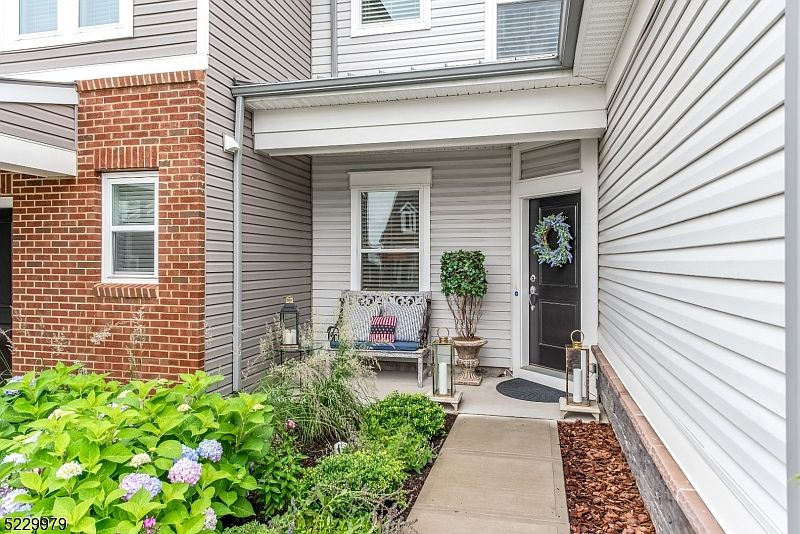 14 Broom Dr, Florham Park Boro, NJ 07930 Zillow