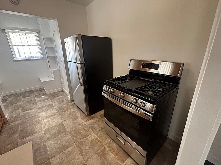 3689 Moultrie Ave — Photo 11