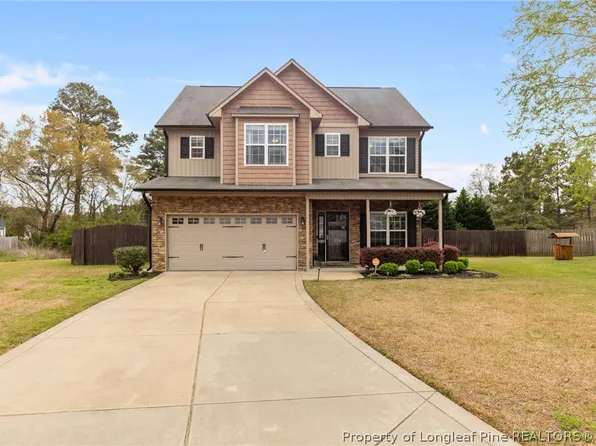 594 Allegiance St, Raeford, NC 28376