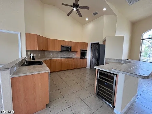 2026 SW 40th Ter — Photo 6
