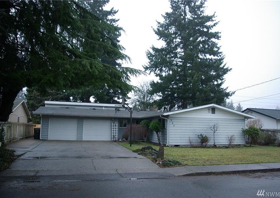 1st image of 302 Z St SE