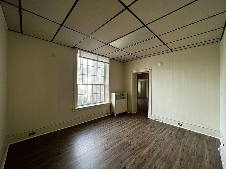 212 E Main St - DNTF — Photo 30