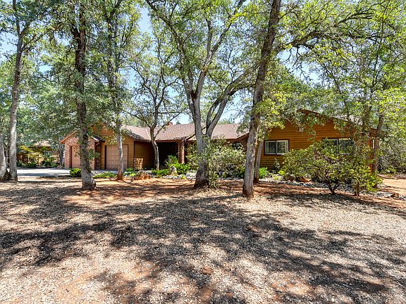 3rd image of 2831 Carlson Dr