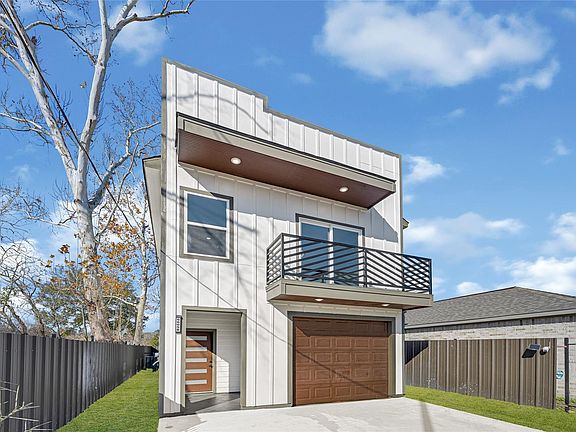 3rd image of 6605 Apollo St