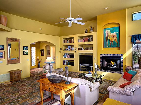 4th image of 2038 Lomas Antunez Ln