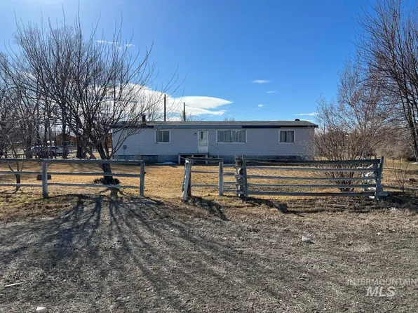 50 Keyes Ln, Challis, ID 83226