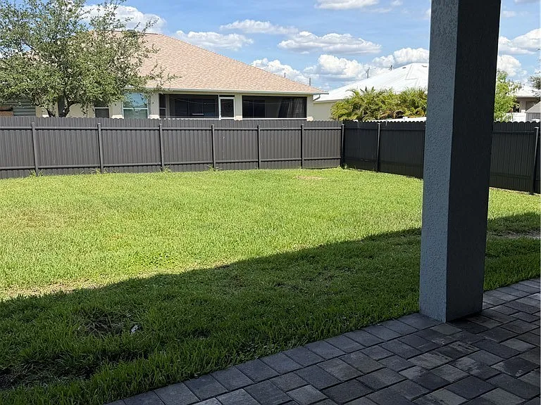 221 SW 25th Ave — Photo 41