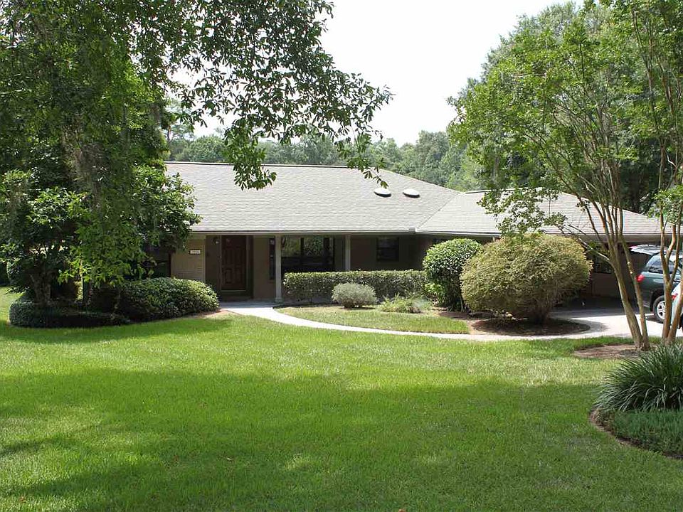1st image of 3954 Royal Oaks Dr