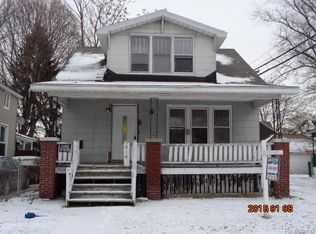 818 Saint Clair St, Port Huron, MI