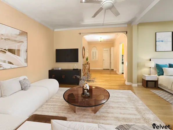 106-15 Queens Boulevard image 4 of 21