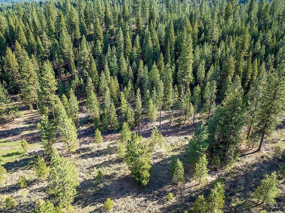 1st image of 20 Trail Creek Ct