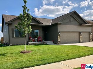 16405 Hanover St, Bennington, NE 68007