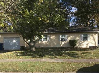 39 Lakewood Dr, Centralia, IL 62801