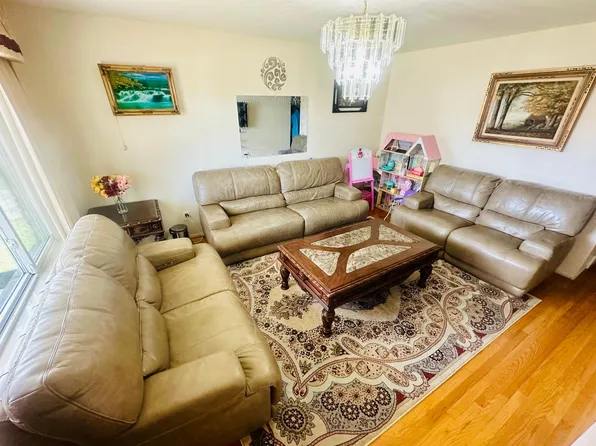 27227 Virginia Dr, Warren, MI 48092