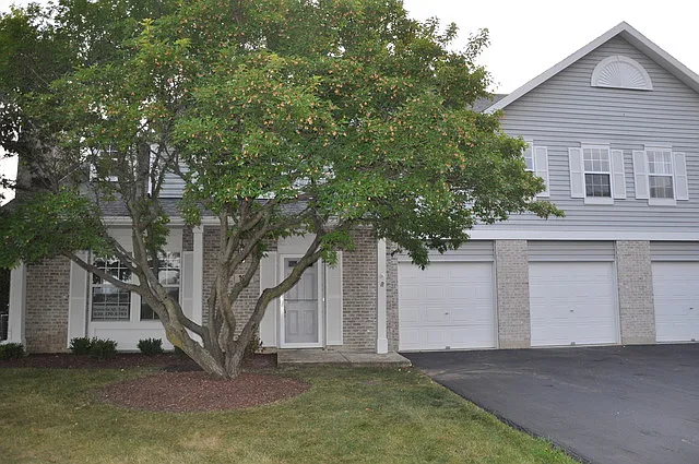 101 S Oakhurst Dr — Photo 1