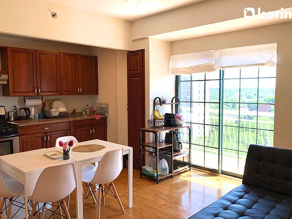 2nd image of 5828 44th Ave APT 11E