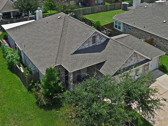 3rd image of 4704 Meridian Park Dr