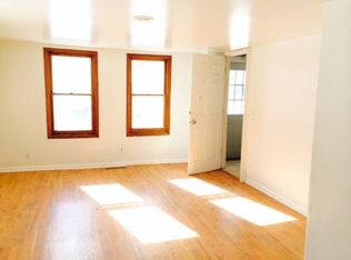 219 Church St APT 2, Batavia, IL
